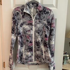 Lululemon define jacket size 8